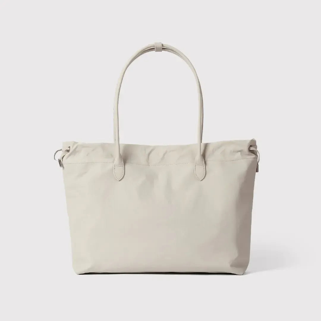 Versatile Large Capacity Tote Bag for Work & Travel Classic Black Shoulder Bag with Easy Carry Handles Perfect for Everyday Use